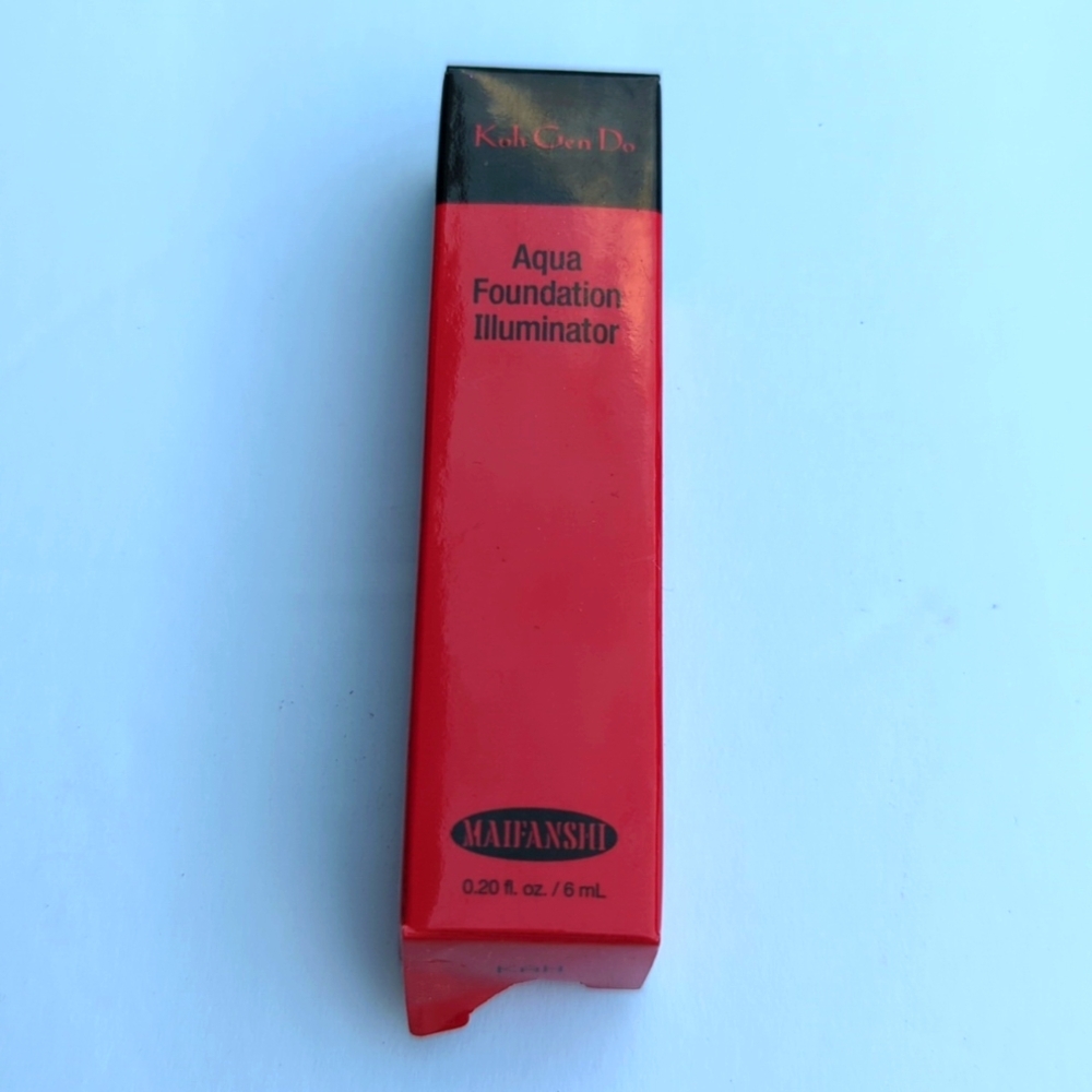 Koh Gen Do Aqua Foundation Illuminator  IL01 Sheer Beige